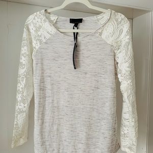 Pretty stretch cotton and lace top
